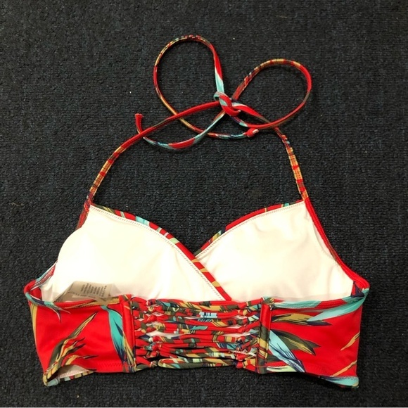 PINK Victoria’s Secret Red & Green Leaf Print Crisscross Bikini Top Size Medium - Picture 5 of 7